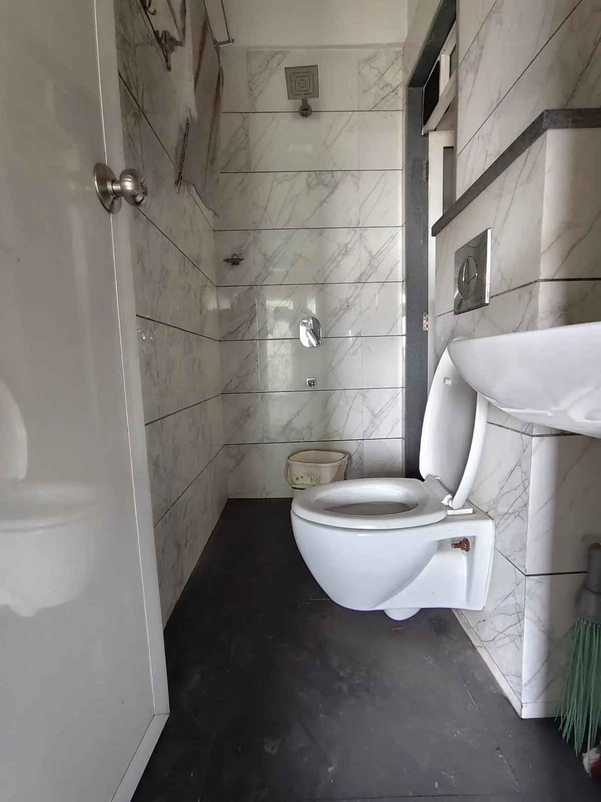 AVAILABLE 3 BHK FLAT FOR RENT