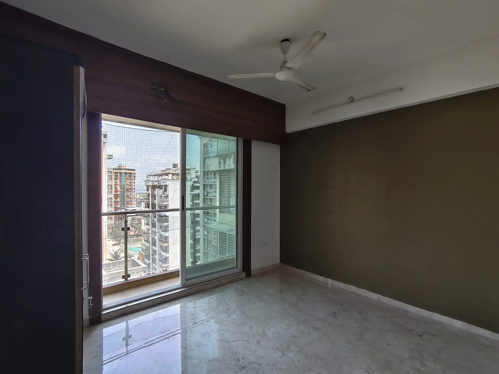 AVAILABLE 3 BHK FLAT FOR RENT