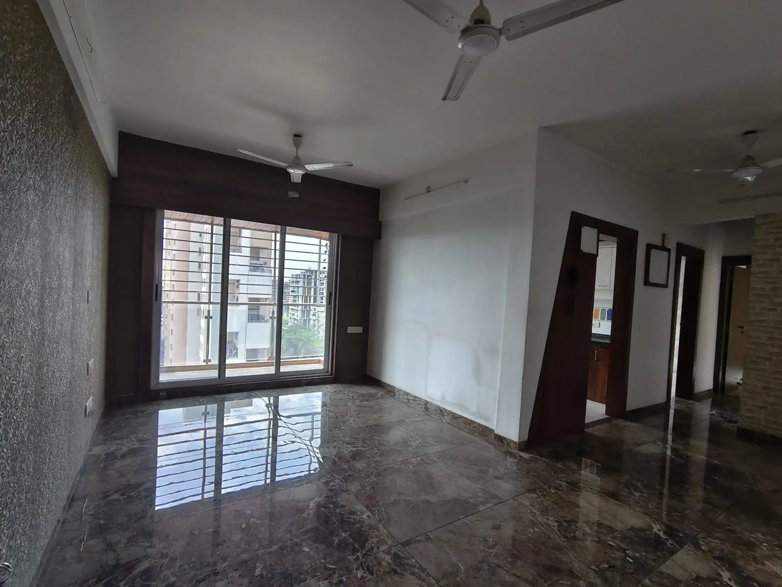 AVAILABLE 3 BHK FLAT FOR RENT