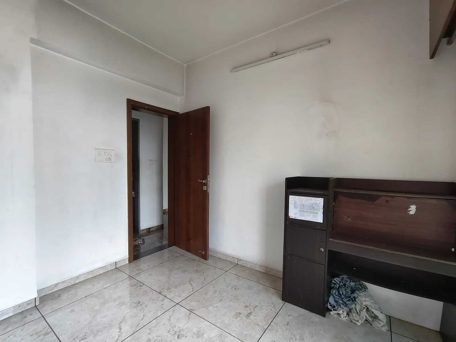 AVAILABLE 3 BHK FLAT FOR RENT